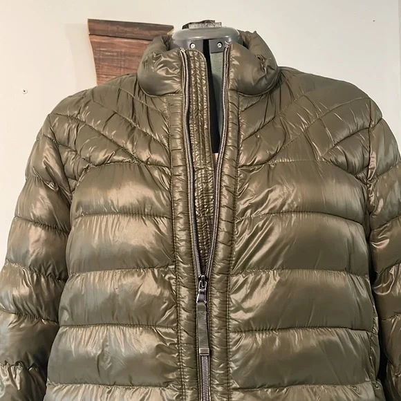 Gap Army Green Packable Down Alternative Jacket in XXL - Picture 2 of 6